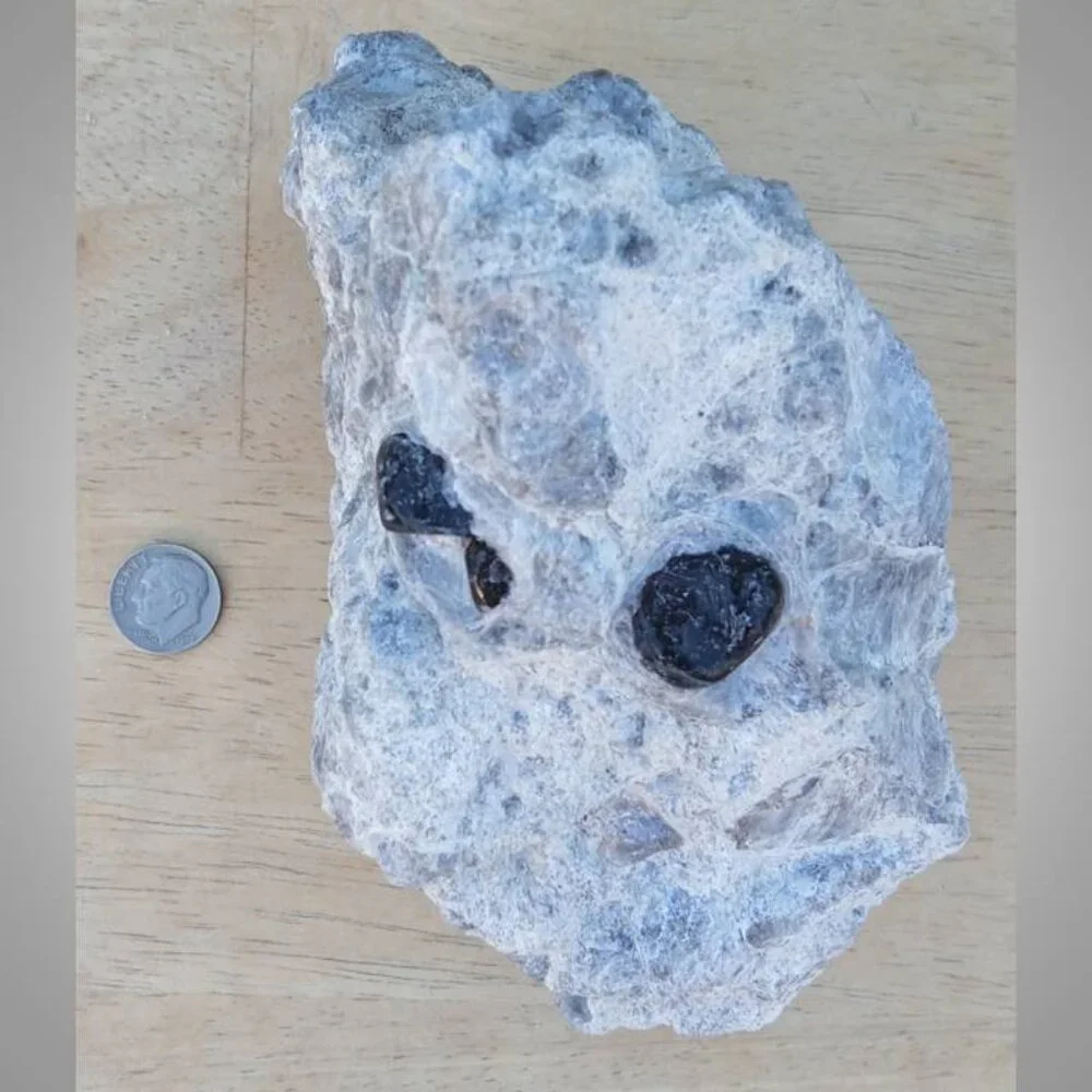 APACHE TEARS in PERLITE stone rock crystal chunk 02